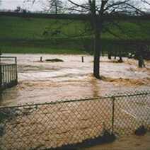 Photo prise lors d'un ruissèlement dans la ville de Barentin, en décembre 1999.