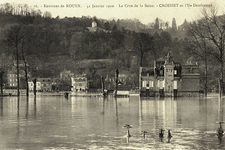 Carte postale de l'inondation de 1910 à Canteleu