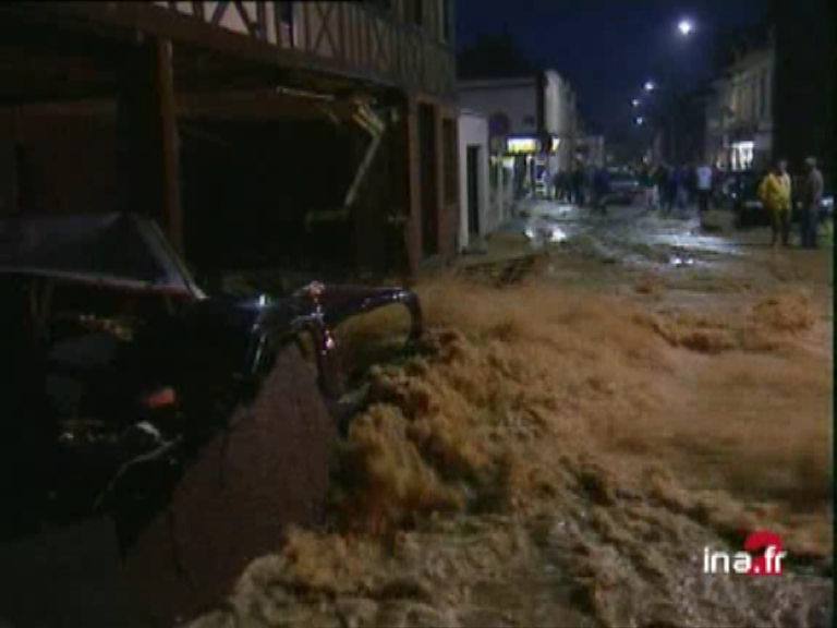 Photo issue d'une vidéo d'archive, du 10 mai 2000 à Barentin (source : INA.fr)